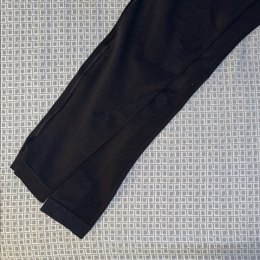 Gymshark Black Leggings - Picture 3 of 4